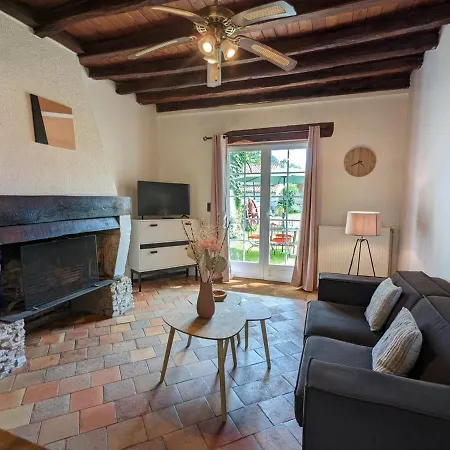 Holiday home Petit Romantique Avec Piscine Couverte, Jardin Et Animaux, Proche De La Nature A - Fr-1-653-234