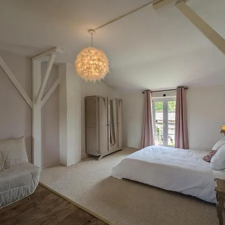 Petit Romantique Avec Piscine Couverte, Jardin Et Animaux, Proche De La Nature A - Fr-1-653-234 *
