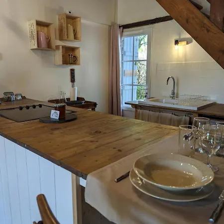 Petit Romantique Avec Piscine Couverte, Jardin Et Animaux, Proche De La Nature A - Fr-1-653-234 Holiday home *